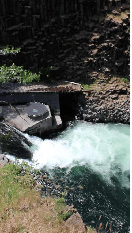 punchbowl falls Oregon