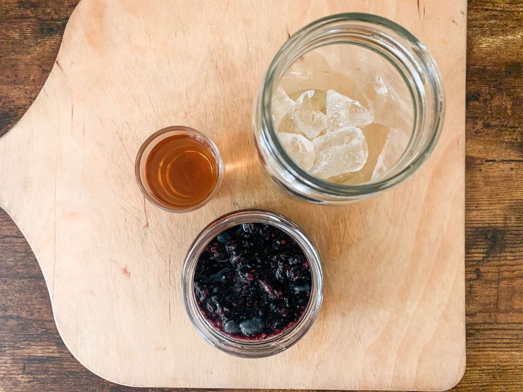 lemonade, blackberry, and bourbon for cocktail recipe