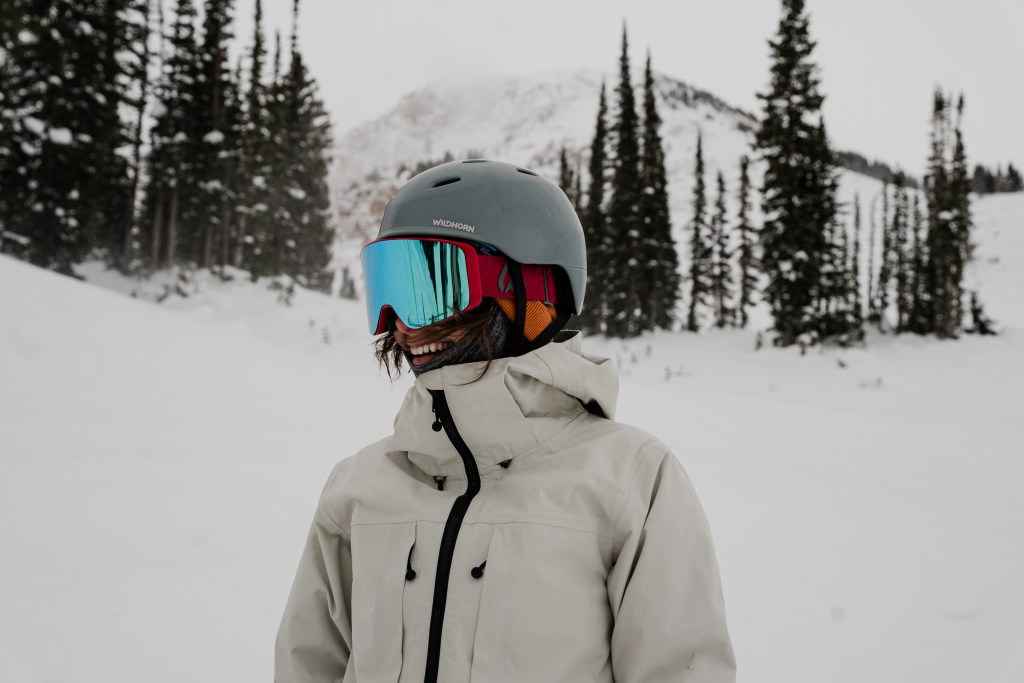 wildhorn outfitters drift helmet and pipeline goggles